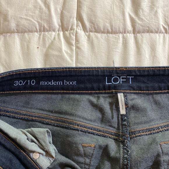 ANN TALOR LOFT Modern Boot Jean.  Women’s size 30/10. Dark jean. - Picture 3 of 12
